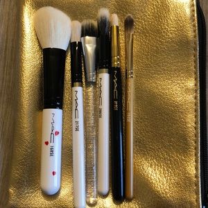 Mac traveling size brushes